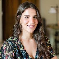 Alli Decker's Instagram, Twitter & Facebook