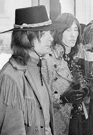 More Relics Rick Wright Roger Waters Pink Floyd In Pink Floyd Relics Pink Floyd Members David Gilmour Pink Floyd