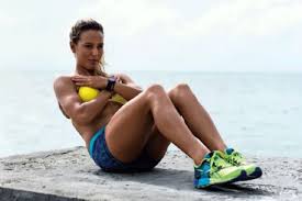 Sally fitzgibbons tackles laura enever at margaret river. Who Is Sally Fitzgibbons Dating Sally Fitzgibbons Boyfriend Husband