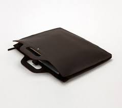 Epingle Sur Sac Ordi Femme