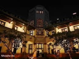 Daya tarik wisata lawang sewu. Suatu Malam Di Lawang Sewu Semarang Fahmianhar Com