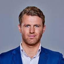 Pim voortuin dead, jensen next 3. Royce De Vries On Twitter Gisteren Is Onze Grootste Nachtmerrie Werkelijkheid Geworden Wij Als Familie Omringen Peter Met Liefde En Hoop In Deze Moeilijke Fase Veel Is Nog Onzeker Maar Wat Vaststaat