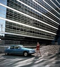 Citroen Ladies Photo Citroen Ds Citroen Amazing Cars