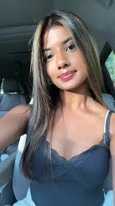 Mia Devine's Instagram, Twitter & Facebook