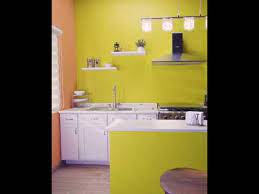 Decorar una cocina puede ser una tarea difícil, sin embargo, seguir algunos pasos hace la tarea más sencilla. Tendencias De Color Para Tu Cocina Youtube
