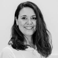 Diana Beyer's Instagram, Twitter & Facebook