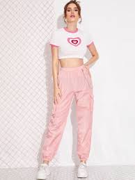 Die hose ist aus einem sehr dünnen und leichten stoff. Cargohose Mit Kette Detail Und Klappetasche Shein Hosen Damen Rosa Hosen Outfit Grundkleidung