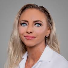 Melissa Izzo's Instagram, Twitter & Facebook