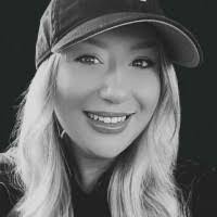 Jess Brooks's Instagram, Twitter & Facebook