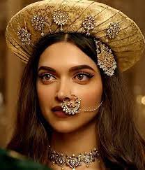 Indian Nose Ring Nath Indian Jewelry Nosering Deepika Bajirao Kundan Nath In 2021 Indian Nose Ring Indian Aesthetic Deepika Padukone