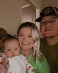 Ella Cason's Instagram, Twitter & Facebook