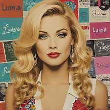 Luna Hart by @killeen