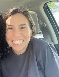 Hi everyone! I'm Julia, I'm 25 years old and looking for a roommate in  Overland Park! I have a cat, so being pet friendly is a must! He gets along  with other