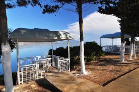 Futbol oynamak için buzun kalkmasını bekleyen, ilk kez turnuvaya katılıp ikinci çıkan 300 binlik ülke izlanda'dan, 40 yaşında kalecisi ve sıfır yıldız oyuncusuyla grubundan lider çıkan macaristan'dan, ilk turnuva deneyiminde senin 10 maçta gol atamadığın ingiltere'yi altına alan galler'den, almanyanın bulunduğu gruptan averajını eksilemeden çıkarak kendi emeğiyle. Tarim Bakanligi Kampi Urla