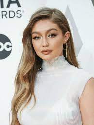 Gigi is blond, but she has palestinian roots. Gigi Hadid Biography Photos Facts Personal Life Boyfriend Weight And Height 2021 Zoomboola Gigi Hadid Beauty Gigi Hadid Style Gigi Hadid Biography