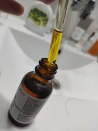 Biossance Squalane Phyto Retinol Serum Reddit Is My Retinol 1 In Squalane Supposed To Be This Yellow I Have Seen People Cover It On Youtube And It Looked Alot Clearer Also I Literally Don T Feel It For Some