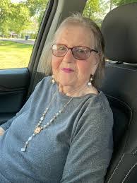 Bonnie Staggs's Instagram, Twitter & Facebook