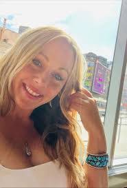 Summer Applegate's Instagram, Twitter & Facebook