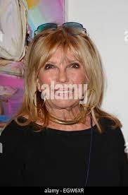 New York, NY, USA. 2. März, 2019. Jane Sanders, Ehefrau von Senator Bernie  Sanders (I-VT) betritt die Bühne zu Stumpf für ihren Ehemann Senator Bernie  Sanders (I-VT) während der Kampagne 2020 Kick-off