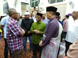 Jenazah isteri ketua polis negara (kpn), tan sri mohamad fuzi harun, puan seri azizah hamdi, selamat dikebumikan di tanah perkuburan islam rapat jaya, di sini, pada jam 10.30 pagi tadi. Mohamad Fuzi Reda Pemergian Isteri Malaysian Update Berita Terkini Untuk Anda
