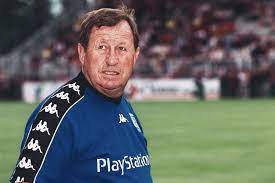 Grande appassionato di sport e letteratura con queste idee e questo spirito i risultati arrivano presto. The Epic Life And Legacy Of Guy Roux The Man Who Managed Auxerre For 44 Years