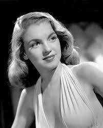 Norma jeane mortenson), в крещении но́рма джин бе́йкер. Merilin Monro Marilyn Monroe Fotosessii 549 Fotografij Vkontakte Merilin Monro Znamenitosti Aktrisy