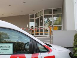 7 und 22 uhr und am wochenende zw. Commerzbank Filiale In Bad Nauheim Nach Automatensprengung Wieder Geoffnet Bad Nauheim
