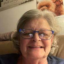 Does storing berries in Mason jars keep them fresh for several weeks?