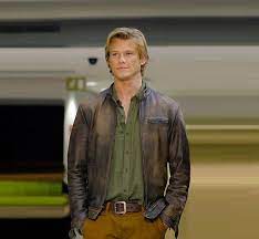 Drama Series Macgyver Angus Macgyver Lucas Till Jacket Lucas Till Lucas Till Macgyver Angus Macgyver