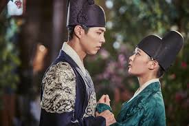 Hong ra on disguises park bo gum's presentation of the crown prince lee young was all in all praise worthy. K Drama Time Machine Park Bo Gum Kim Yoo Jung Chase Remarkable Romance In Love In The Moonlight
