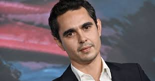 This May Be The Real Reason Elle Fanning And Max Minghella Broke Up And It  Wasn't Because Of Their Age Difference