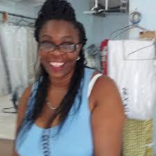 Paula Billings's Instagram, Twitter & Facebook