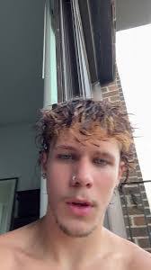 Connor Hensley's Instagram, Twitter & Facebook