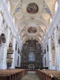 Dekor celého chrámu je dielom talianskych majstrov giovanniho battistu rossa a giacoma torniniho trnava 18. Katedralny Chram Sv Jana KrstiteÄ¾a V Trnave Picture Of St John The Baptist Cathedral Trnava Tripadvisor