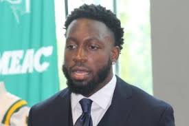 Bears end senior night with season sweep of Eagles