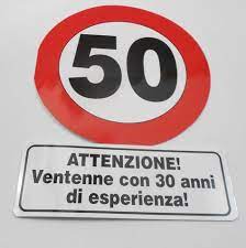 Attenzione Ventenne Con Trent Anni D Esperienza Auguri Di Buon Compleanno Foto Di Compleanno Divertenti Auguri Di Compleanno Cinquantesimo Compleanno