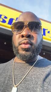 Bill Lashbrook's Instagram, Twitter & Facebook