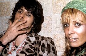 In memory of Anita Pallenberg, la musa dei Rolling Stones. Guarda le sue  foto più belle