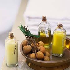 The resulting dry shampoos are known to clean oil, dust and dirt very well and can be kept for a longer period of. Your Own Shampoo Natural Homemade Shampoo For Dry Hair Organic Castile Soap Liquid 1 Cup Apple Cider Vinegar 2 Tablespoons Tea Tree Oil 1 Tablespoon Water 1 4 Cup Mix All