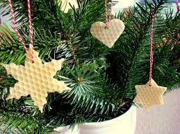 Anhanger Aus Bienenwachs Basteln Weihnachten Weihnachtsbasteln Basteln Mit Kindern Weihnachten