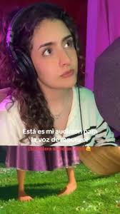 My beautiful daughter expressing herself with her beautiful voice!, Mi  bella hija expresando con su hermosa voz !