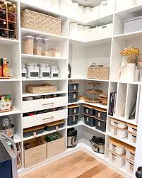 Westwing Maison Decoration On Instagram Operation Rangement Decouvrez Notre Nouvell En 2020 Rangement Cellier Amenagement Maison Idee Deco Buanderie