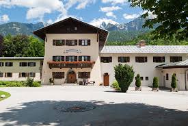 Vaata pakkumisi majutusasutuses haus hubertus, sh tasuta tühistamisvõimalusega ja tühistamise korral tagastamisele kuuluva ettemaksuga.st. Bsw Hotel Hubertus Park Schonau Am Konigssee Germany Booking Com