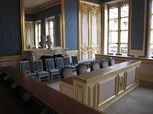 Il conseille le gouvernement, l'assemblée nationale et le sénat dans l'élaboration de la loi. Conseil D Etat France Wikipedia