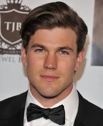 Austin Stowell