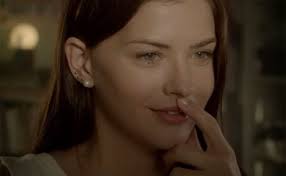 ABZURDAH. Ella decía, respirar no es estar viva….