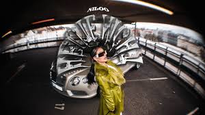 La parola italiana libro deriva dal latino liber.il vocabolo originariamente significava anche corteccia, ma visto che era un materiale usato per scrivere testi (in libro scribuntur litterae, plauto), in seguito per estensione la parola ha assunto il significato di opera letteraria. Farid Bang Bonez Mc Egj Joker Bra Uvm Alle Rap Songs Die Heute Erschienen Sind Raptastisch