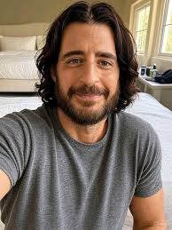 Hey, my name is Kylee and I have a dream. Ever since I was young I've  wanted to voice act. I want people to know me by my voice. I'm very  passionate