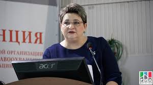 Он учреждён в знак уважения к тем, кто первым вступает в борьбу за жизнь людей. Sxhfemygwuiypm