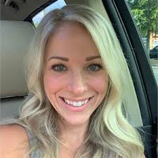 Samantha Husted's Instagram, Twitter & Facebook